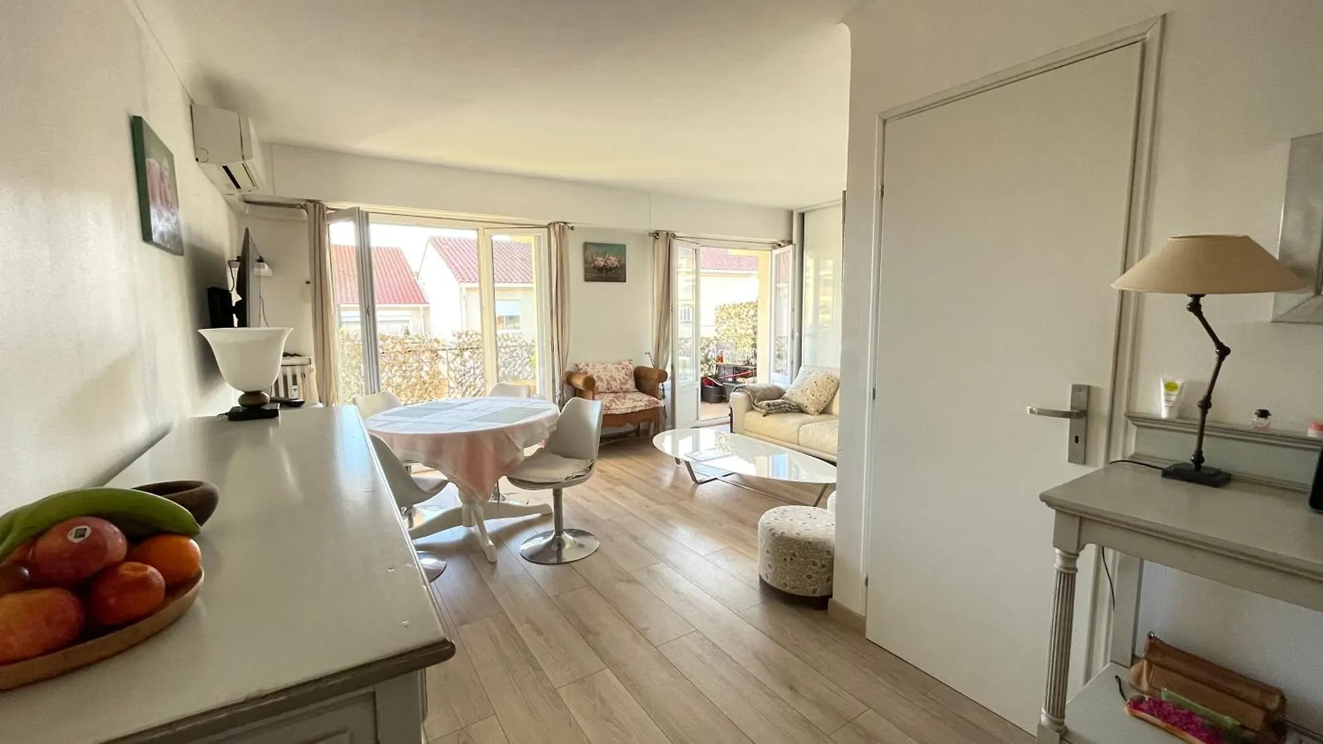 3 Pieces Agreable, Confortable Cannes